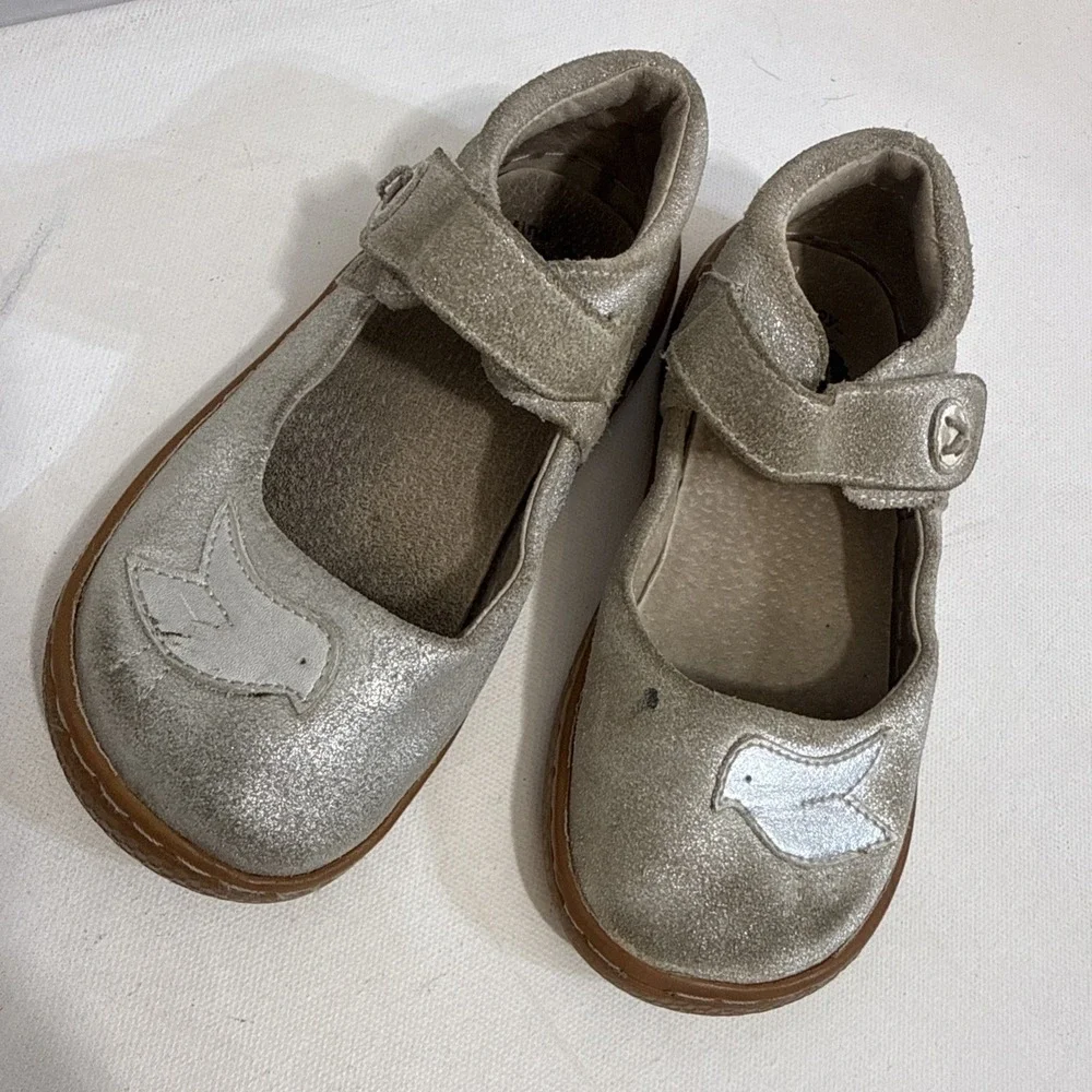 Livie & Luca Pio Silver Bird Appliqué Leather Adjustable Mary Jane Shoes Size 9